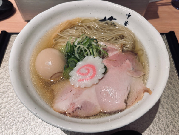 「味玉塩そば」@中華そば 葵 新越谷ヴァリエ店の写真