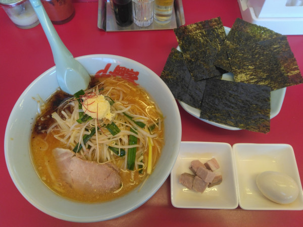 「期間限定G系もやし味噌ラーメン940円、他」@ラーメン山岡家 松戸北小金店の写真