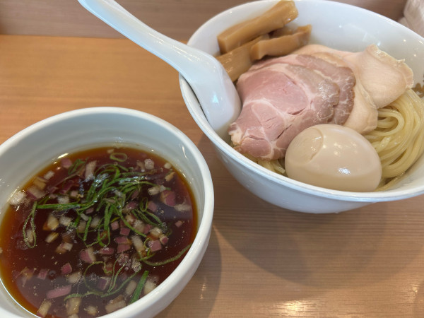 「特製つけ麺(大)+マキシマム親子丼」@らぁ麺 はやし田 横浜店の写真