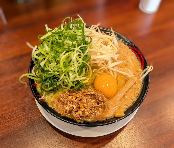 「特製肉玉醤油そば【期間限定】」@ラーメン魁力屋 岐阜島店の写真