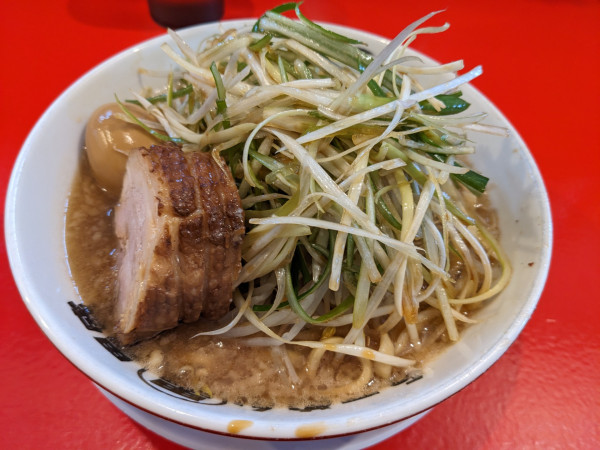 「らーめん（小）＋味ネギ」@とんこつラーメン男盛の写真
