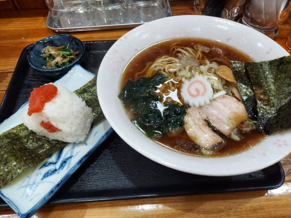 「中華そば+明太子おにぎり(450円＋100円）550円」@麺処・えんむすび 直清の写真