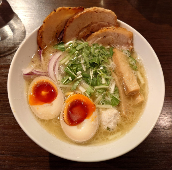 「特製鶏白湯そば(塩)1270円」@大宮ラーメン Paitan Worksの写真