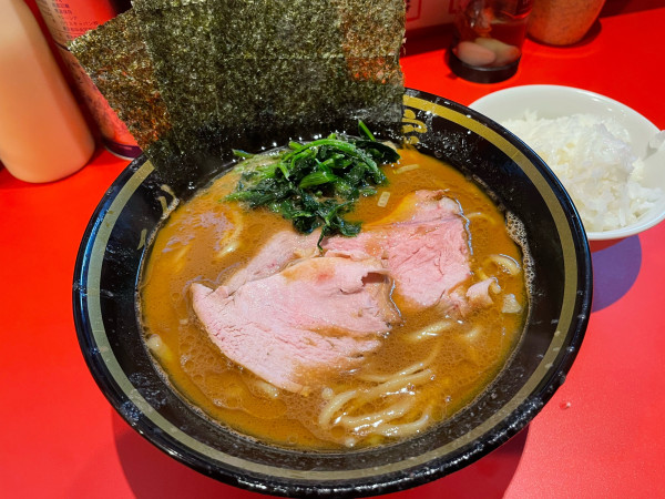 「ラーメン(並)¥850」@横濱家系ラーメン 二代目鈴木家の写真