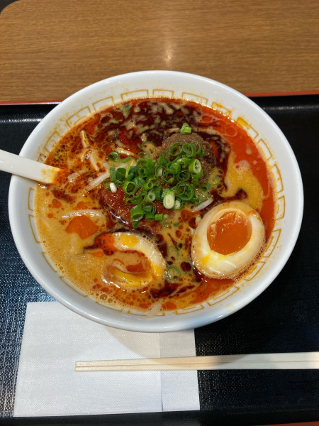 「四川担々麺+大辛+味玉」@チャイナ大岩 フジグラン松山店の写真