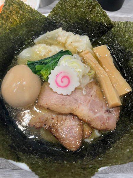 「しお海老わんたん麺」@手打ち 蓮の写真