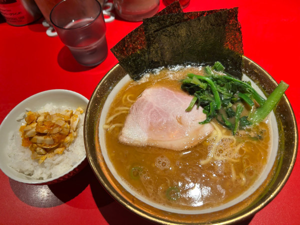 「ラーメン　玉子まぶし」@厚木家の写真