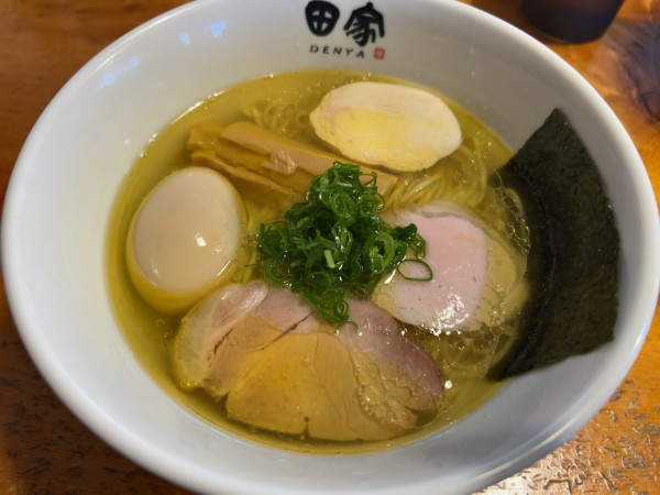 「塩そば（味玉）」@中華そば 田家 本店の写真