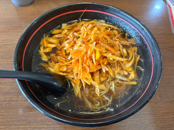 「醤油ネギチャーシュー麺　869円」@台湾料理 八福 船橋店の写真