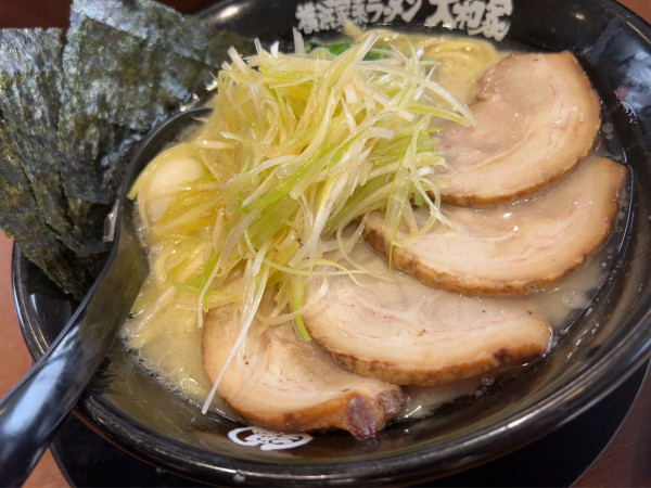 「ネキ塩チャーシュー麺」@横浜家系ラーメン 大和家 半田店の写真