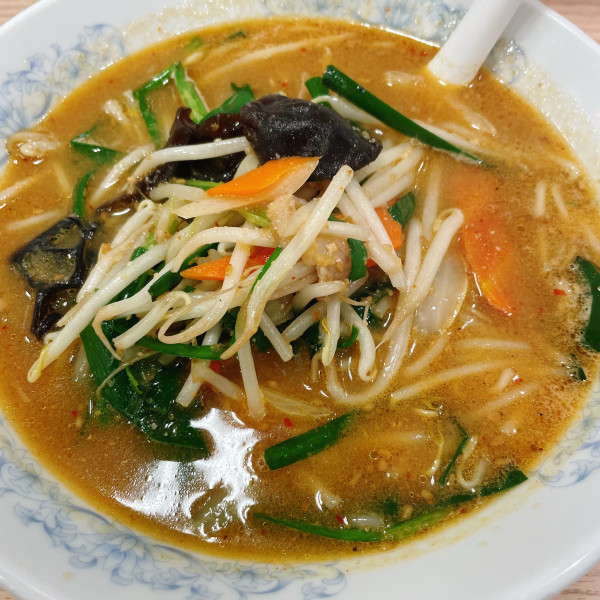 「みそラーメン(0.5玉)600円」@ぎょうざの満洲 おおたモール店の写真