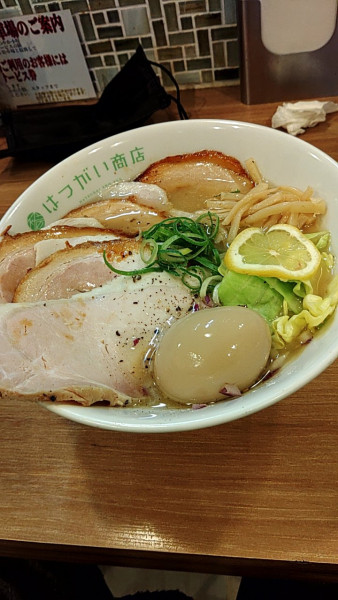 「限定・鳥取牛骨ラーメン＋チャーシュー＋味玉」@はつがい商店の写真
