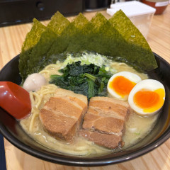 横浜家系ラーメン 赤家 田無店の画像