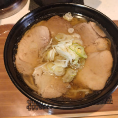 豚もおだてりゃメン喰らうの画像