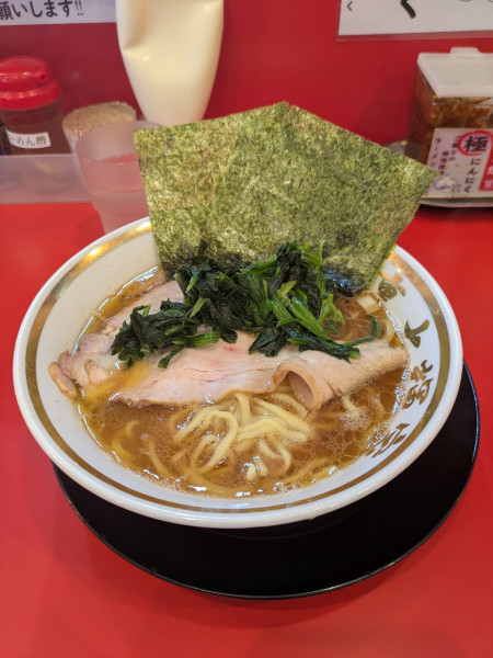 「ラーメン　硬め」@家系ラーメン 裏大輝家 青物横丁店の写真