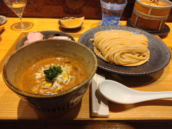 「つけめん（純無雑豚骨）＋すだち＋心の味焼売」@中華蕎麦 とみ田の写真