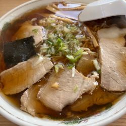 醬油ラーメン（大盛り）＋チャーシュー：900＋100円