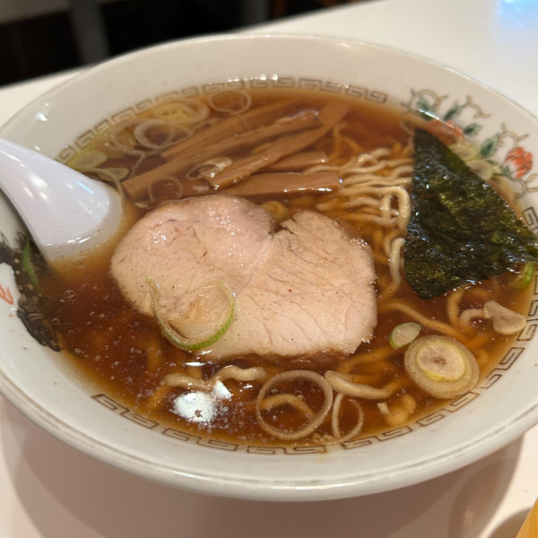 「中華そば950円 瓶ビール(中)650円」@春木屋 吉祥寺店の写真