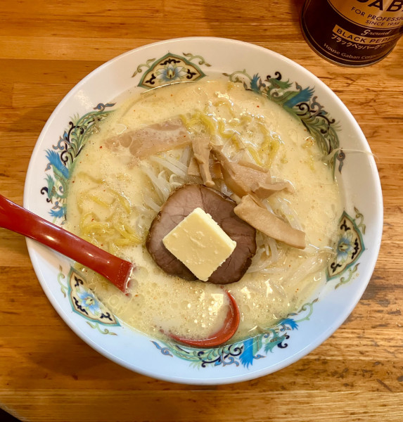 「味噌カレー牛乳ラーメン 990円」@札幌館の写真