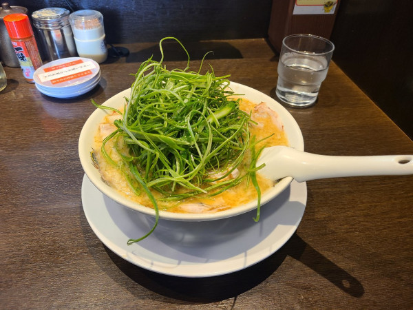 「ネギラーメン、ネギトッピング」@来来亭 国母店の写真