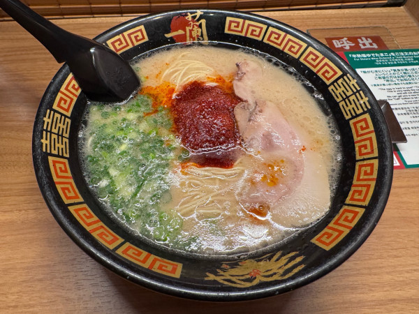 「天然とんこつラーメン　1080」@一蘭 渋谷店の写真