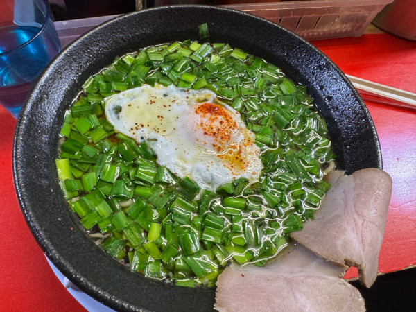 「ニラそば」@中華そば 丸岡商店 京橋本店の写真