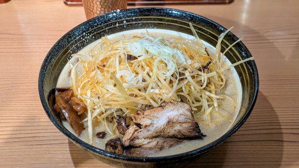 「ネギ味噌ラーメン(1,080円)」@いと井 東京ラーメン横丁店の写真
