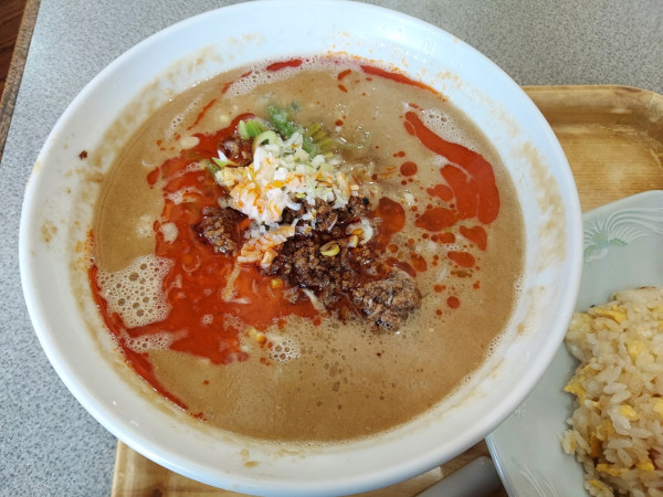 「担々麵と半チャーハンセット 850円」@千力の写真