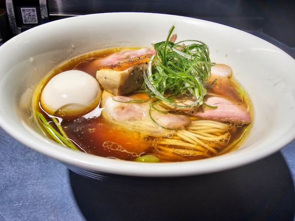 「醤油RAMENプレミア」@うずとかみなりの写真