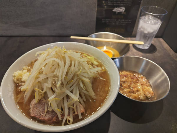 「ラーメン小➕生たまご➕Fat Boost」@Hi-Fat Noodle BUTCHER’Sの写真