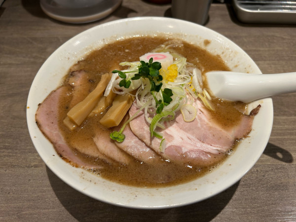 「中華そば+チャーシュー」@つけめんTETSU 京王モール新宿店の写真