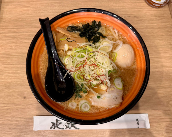 「熟成あらごし味噌らーめん」@麺や 虎鉄 創成イースト店の写真