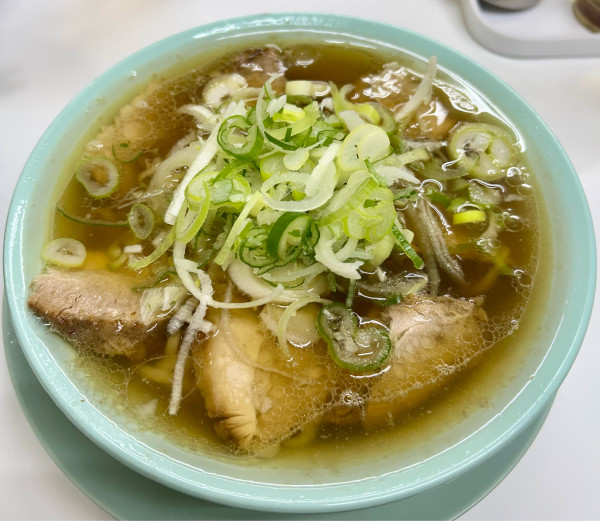 「中華そば ネギ 生卵 850+100+100円」@ともちんラーメンの写真