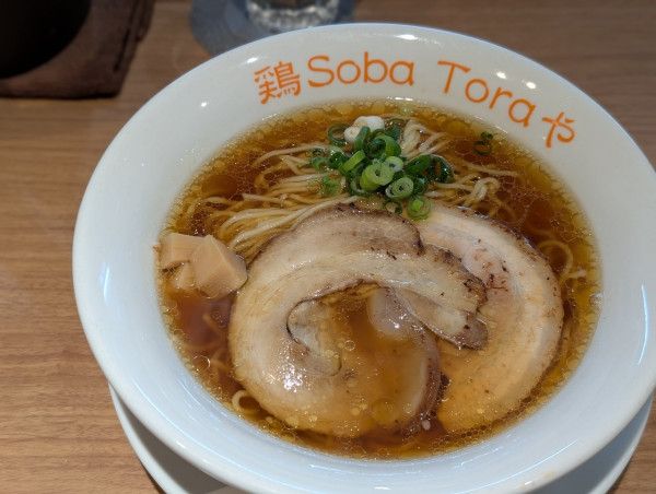 「鶏清湯醤油うま味鶏soba」@鶏Soba Toraやの写真