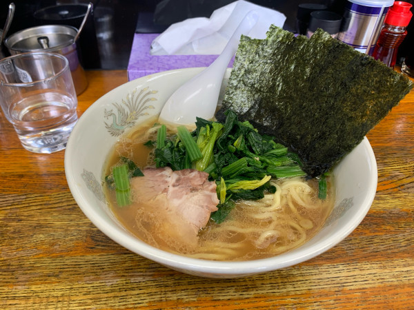 「ラーメン　麺固め　脂多め」@横浜ラーメン厨房 うえむらやの写真