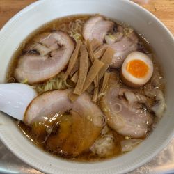 チャーシューワンタン麺大盛り