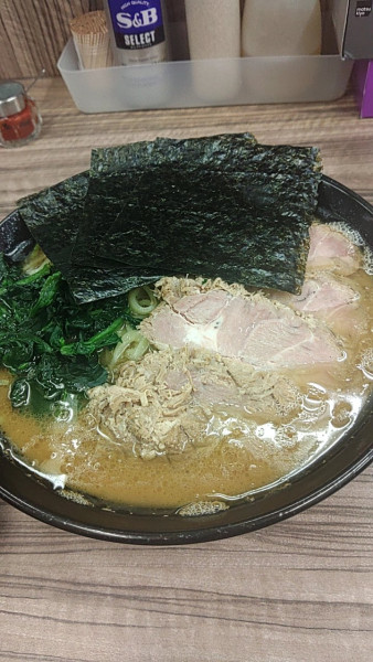 「チャーシュー麺 中盛り」@家系らーめん 武蔵家 川越店の写真