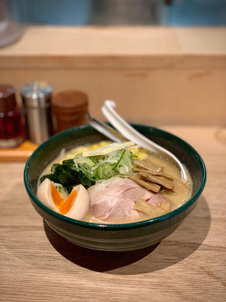 「味噌バターコーン」@北海道らーめん 味八の写真