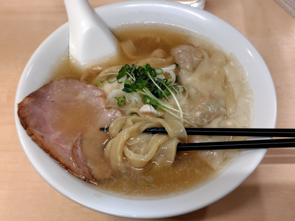 「海老ワンタンメン·白こはん」@手打ち麺処 好き酒師の写真