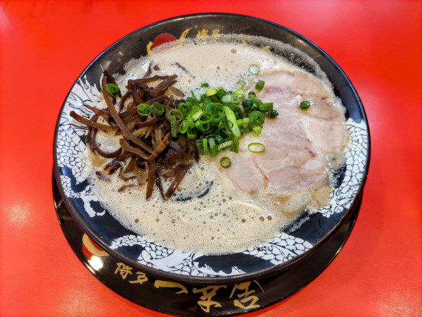 「ラーメン 800円」@博多一幸舎 西中洲店の写真
