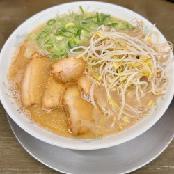 ラーメン（900円）