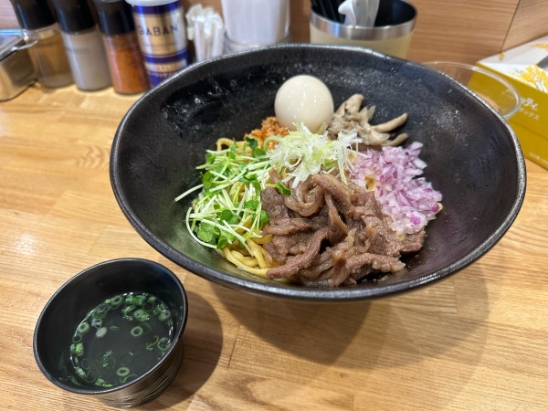 「特製牛まぜそば」@TOMORROW NEVER NOODLESの写真