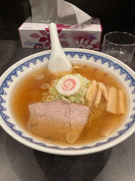 「中華そば　800円」@三吉屋 駅南けやき通り店の写真