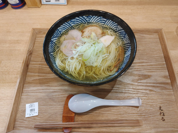 「貝塩ラーメン　850円　大盛り無料」@麺や えねるの写真