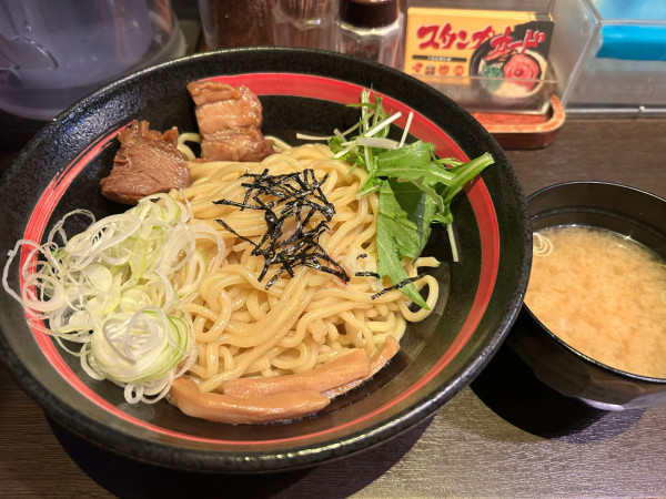 「油そば大」@油そば総本店 新宿東口アルタ裏店の写真