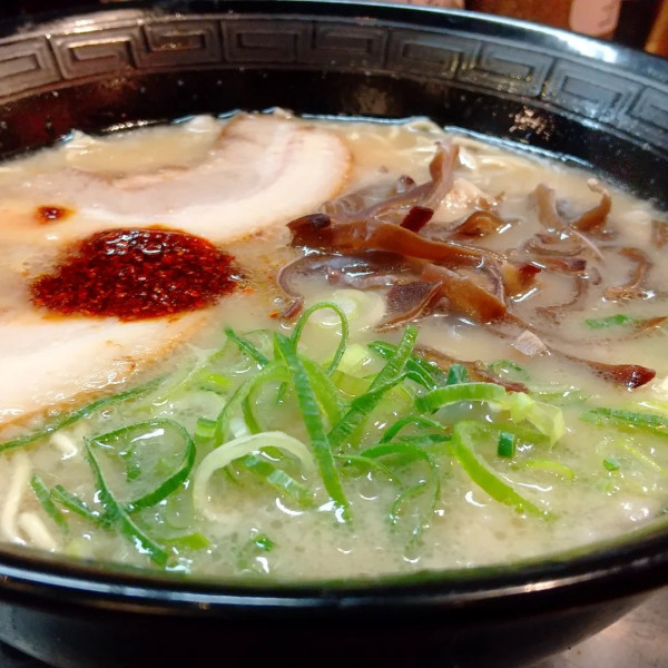 「#中洲屋台とんこつラーメン #硬め #850円 #替玉 #普通」@元祖博多 中洲屋台ラーメン 一竜 大井町店の写真