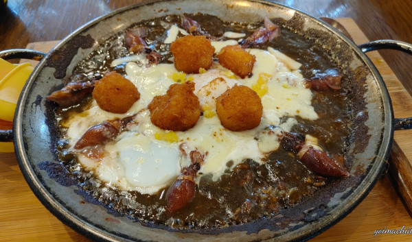 「いか尽くし!!イカスミの焼きカレー」@世界にひとつだけの焼きカレー プリンセスピピ門司港の写真