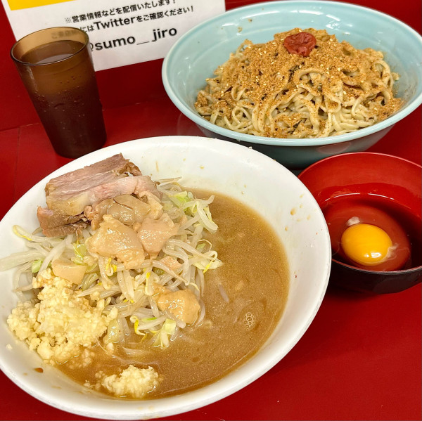 「お茶漬け〜麺 大盛り ニンニク ヤサイ アブラ 味ぽん生たまご」@ラーメン二郎 相模大野店の写真