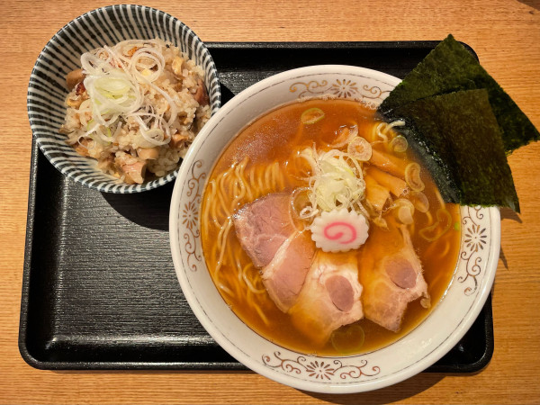 「中華そば、チャーシュー炊き込みご飯」@中華そば 勝本の写真