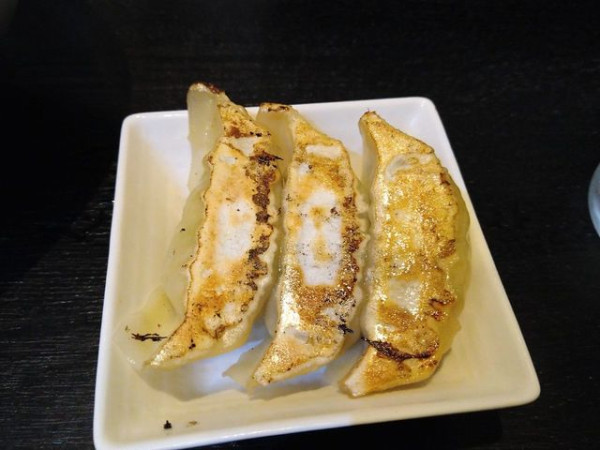 「いろは餃子」@麺家いろは 京都駅ビル店の写真